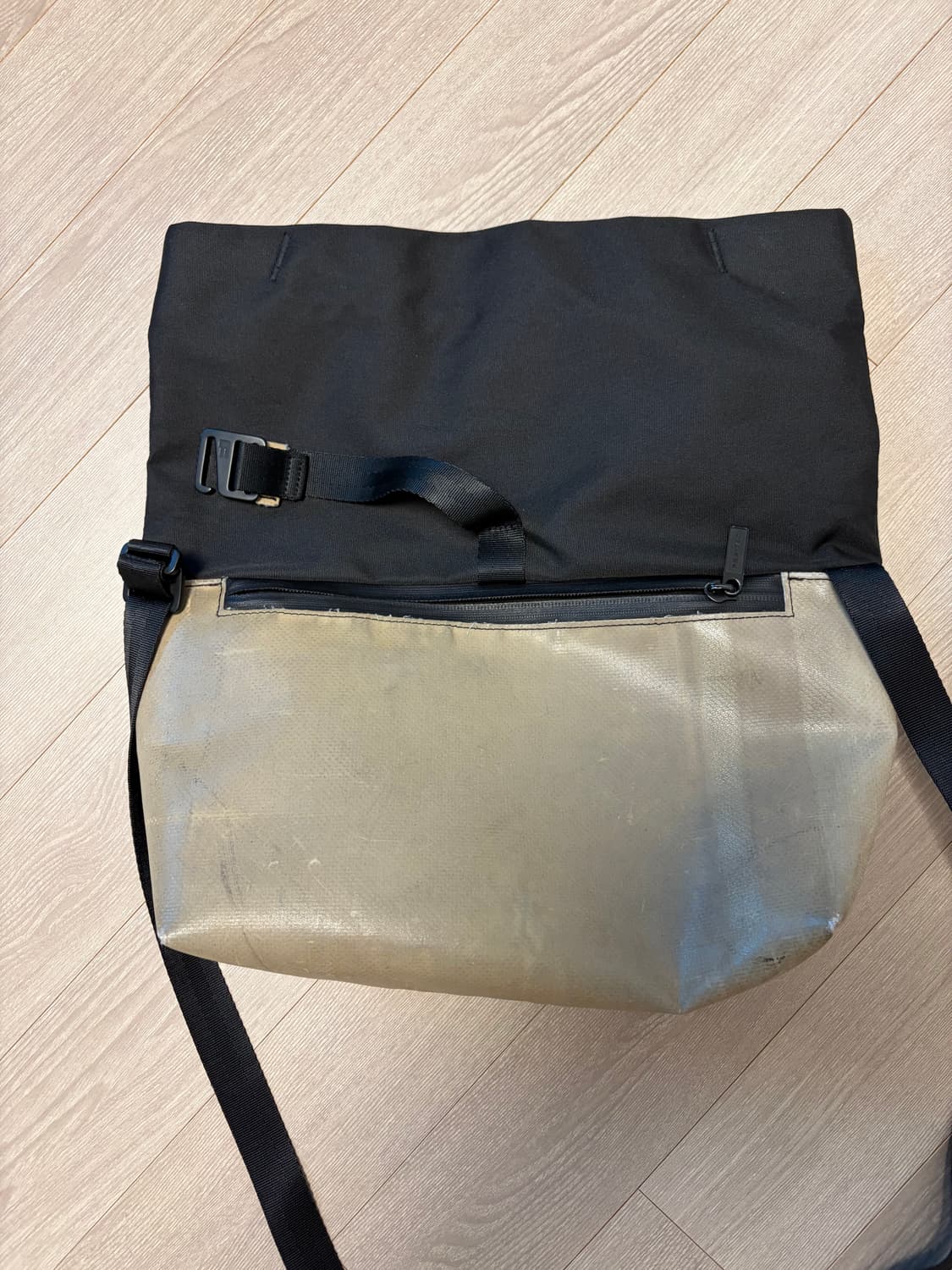 프라이탁 메신저백 팝니다 상품이미지2