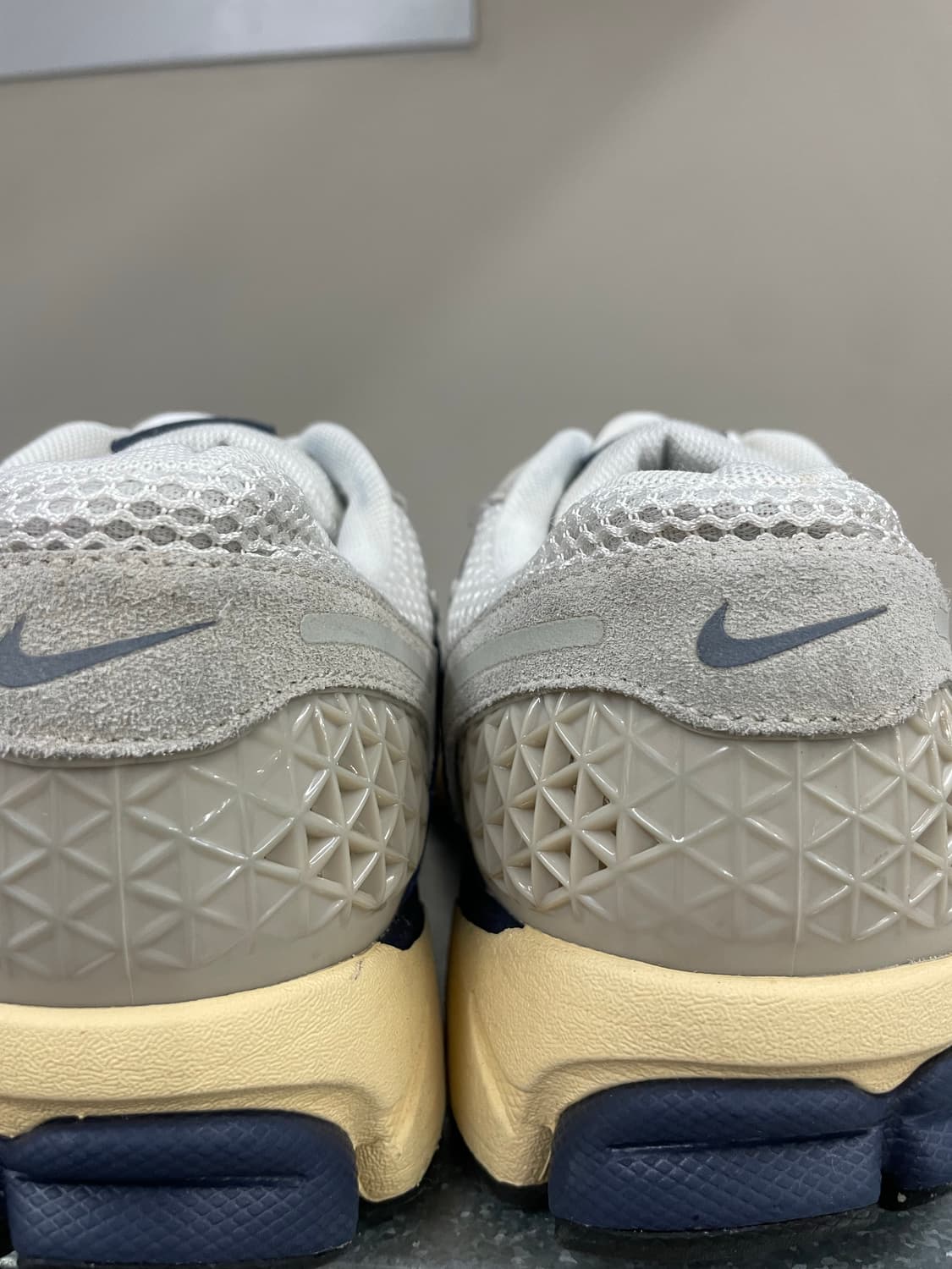 나이키 줌 보메로 5 화이트 썬더 블루 265 상품이미지10