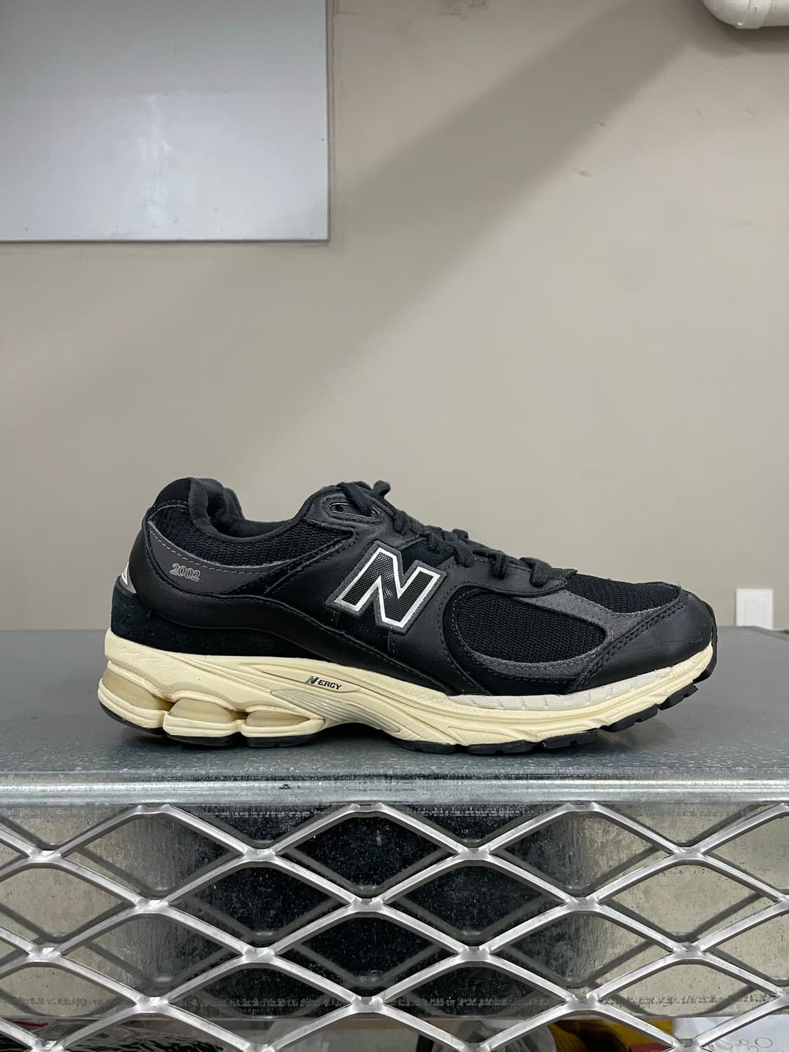 뉴발란스 2002R 블랙 255 상품이미지4