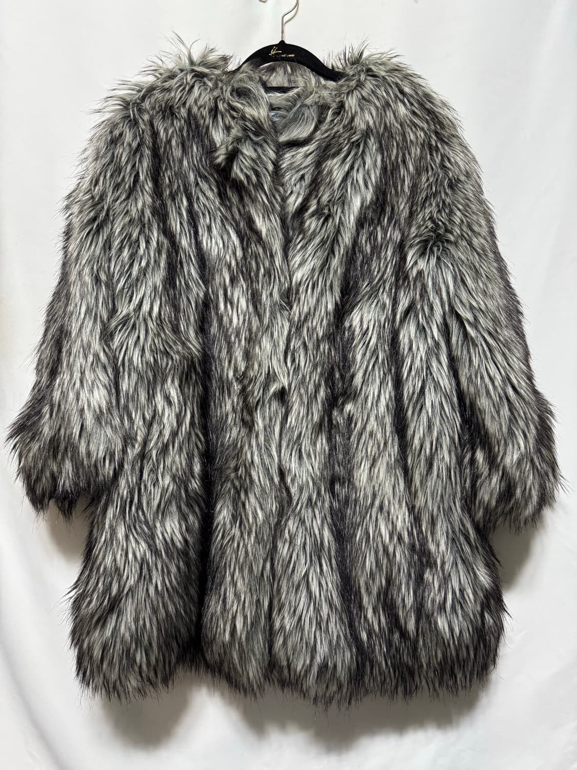 38 프라다 인조 모피 코트 상품이미지1