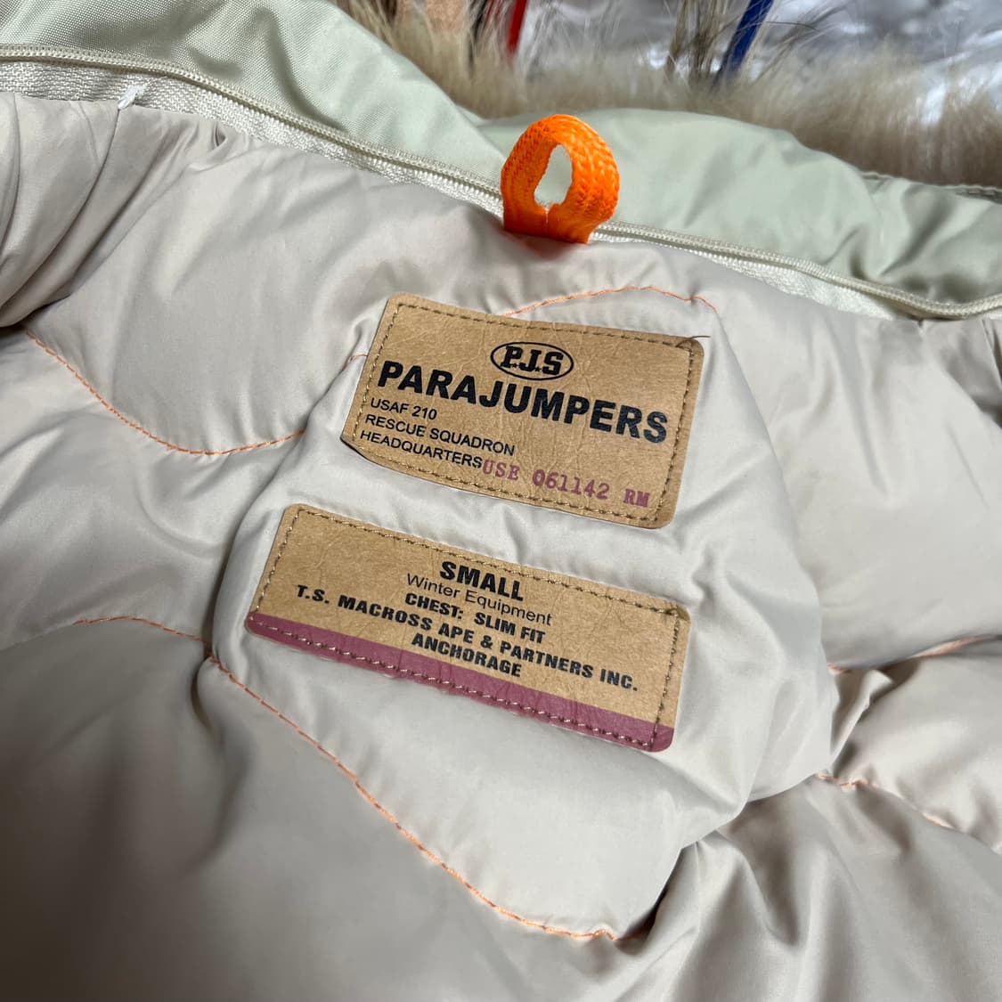 파라점퍼스 PARAJUMPERS 코요테 패딩 베이지 S 상품이미지2