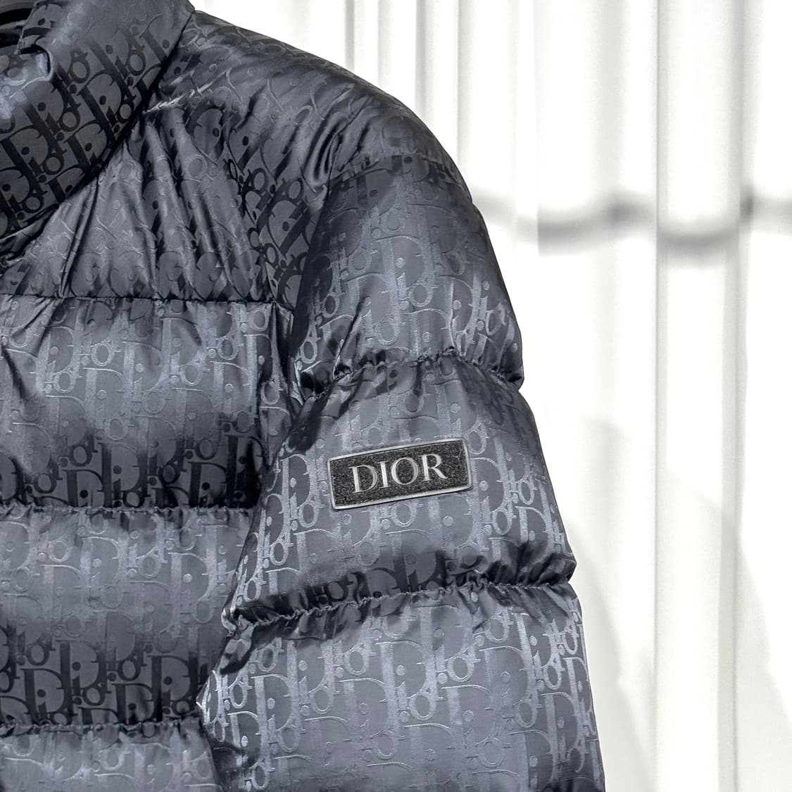 24FW 디올 오블리크 테크니컬 자카드 패딩 48 블랙 상품이미지6
