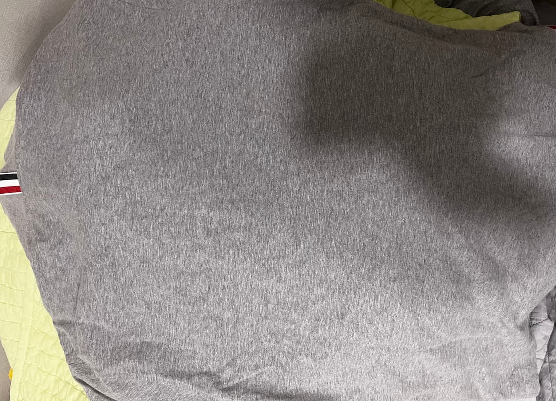 톰브라운 남성 폴로셔츠 회색, MJP052A-00042055 상품이미지3