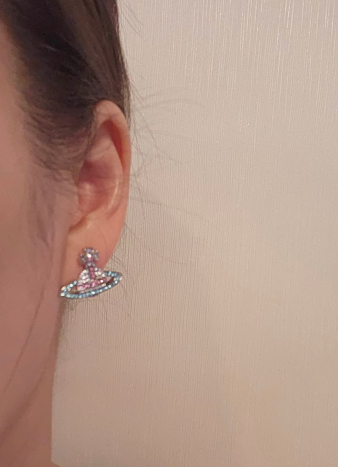 비비안웨스트우드 업사이클링 블루큐빅 귀걸이 상품이미지7