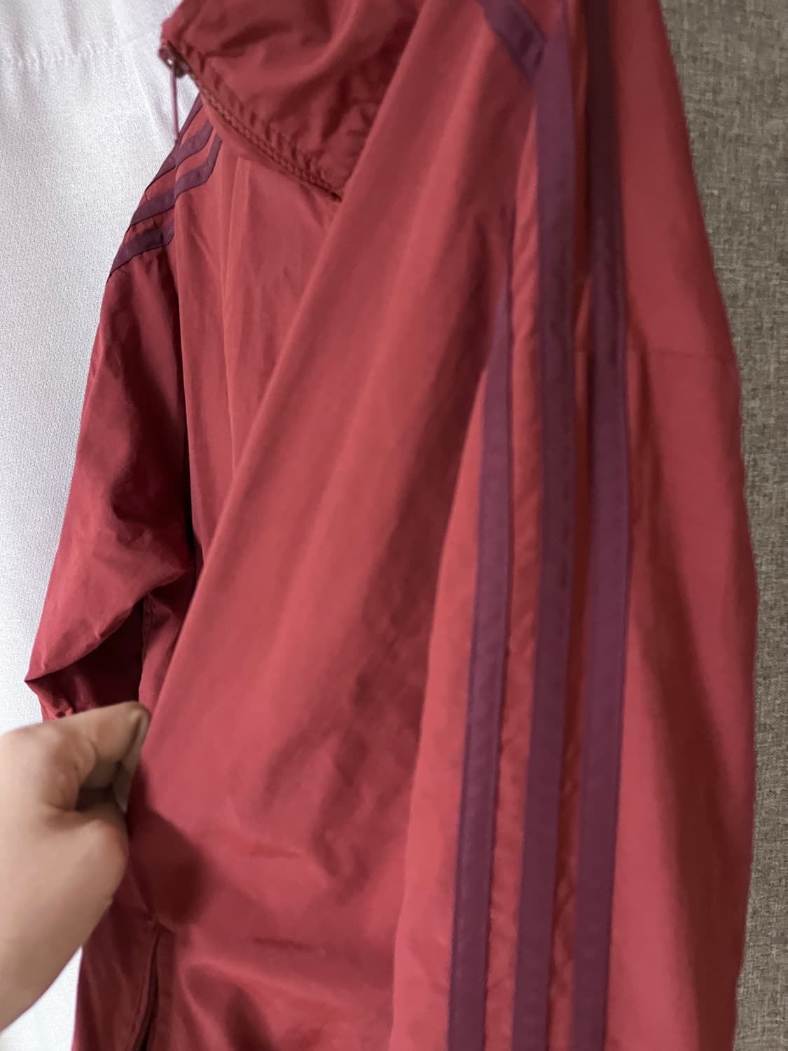 아디다스 버건디 바람막이 상품이미지2