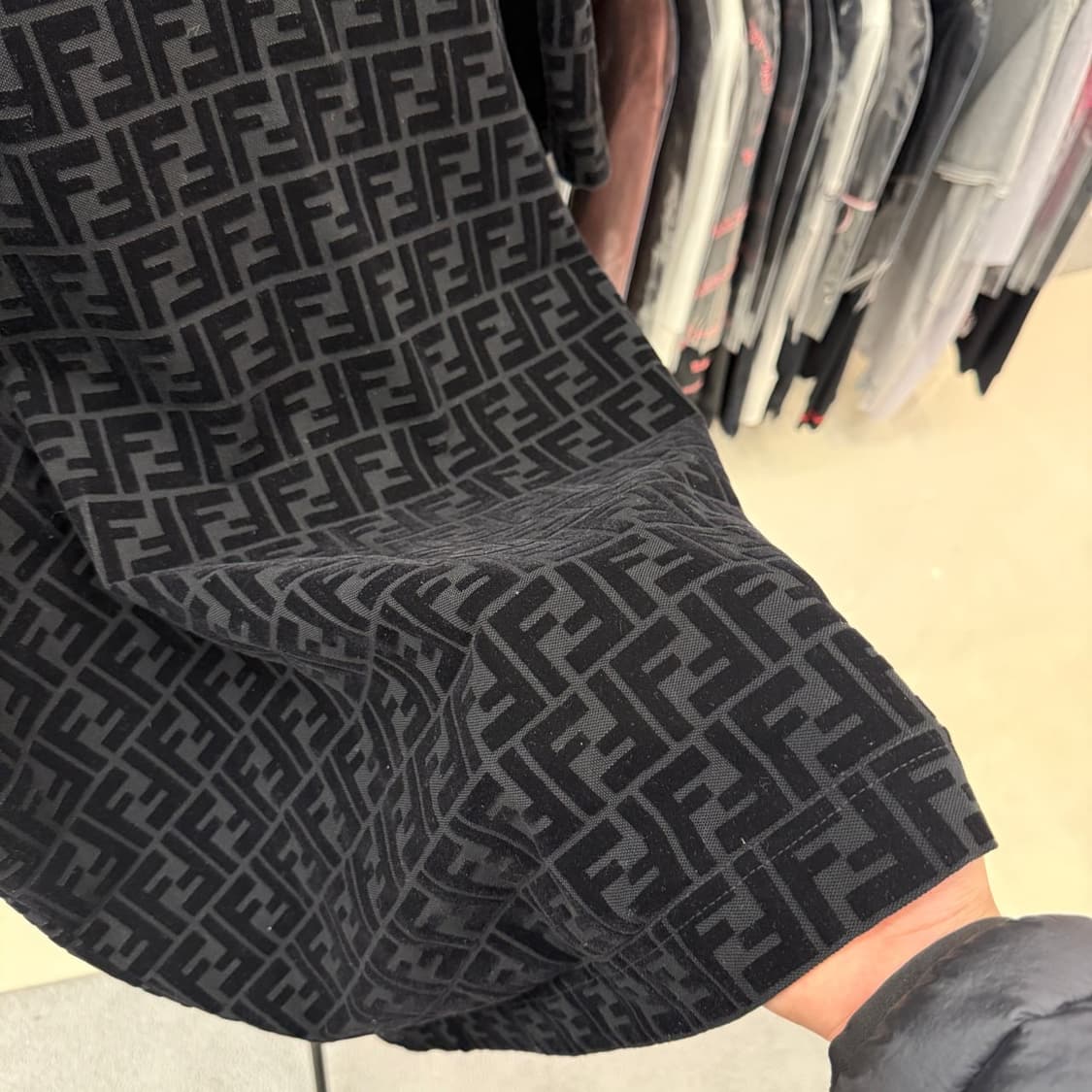 [리오브전포점] 펜디 FF 풀 모티프 코튼 피케 크루넥 반팔 상품이미지4