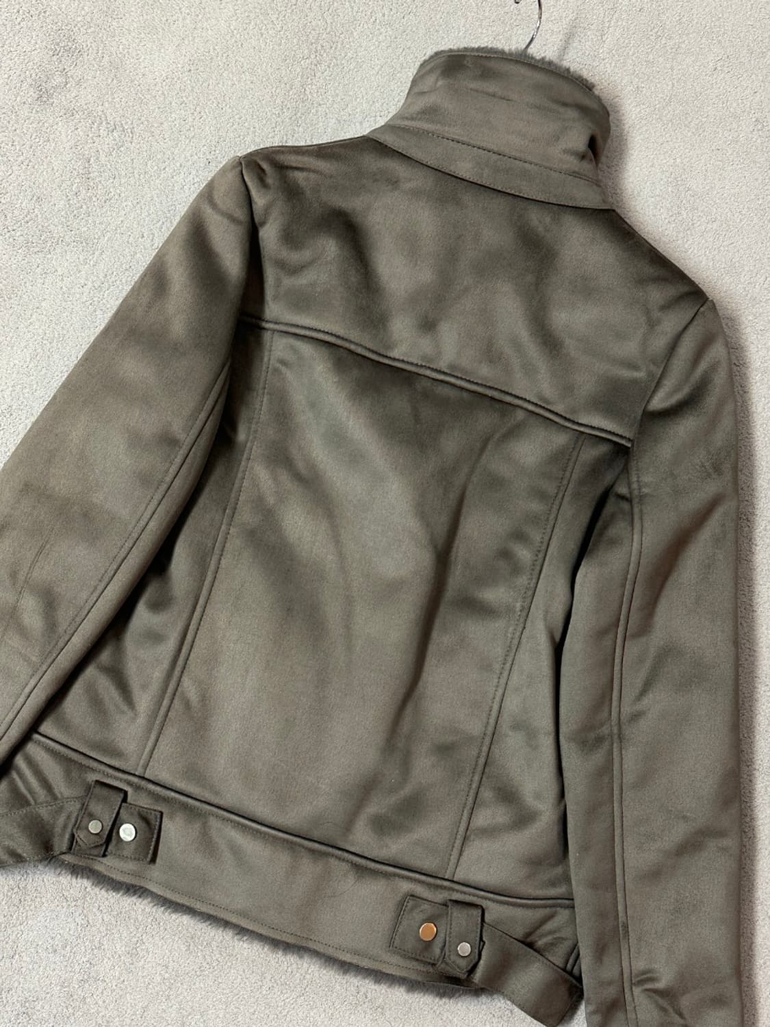 (55) 발렌시아 페이크퍼 레더자켓 여
(새상품)
 상품이미지5