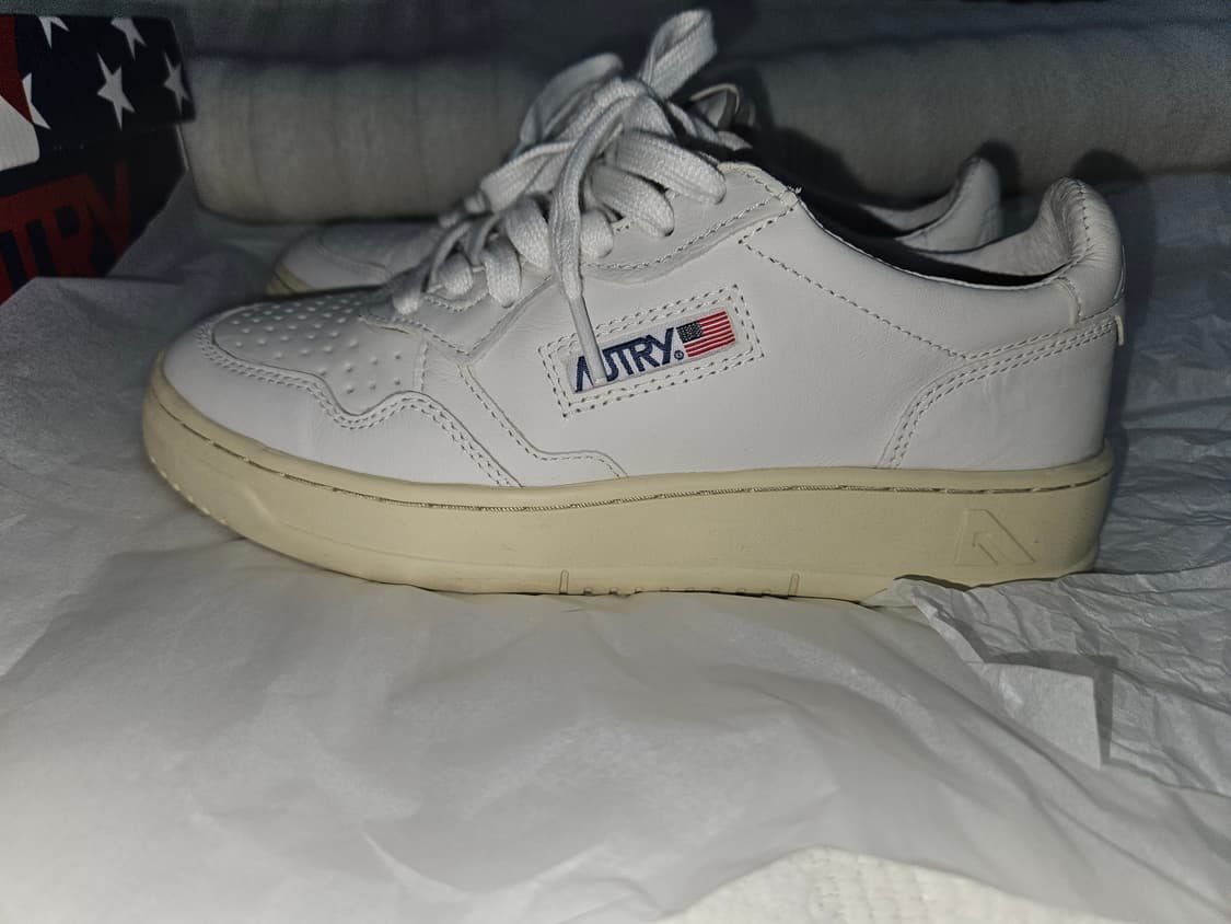 오트리 메달리스트 로우 고트스킨 스니커즈 화이트 38 상품이미지5