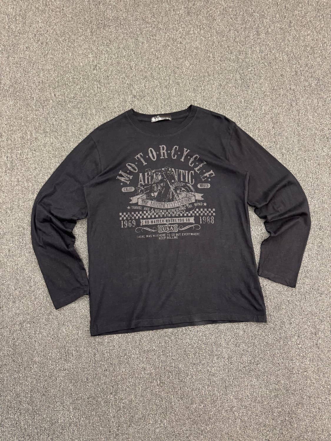 L)Balmy&Awaking 빈티지 모터사이클 프린팅 롱슬리브 상품이미지1