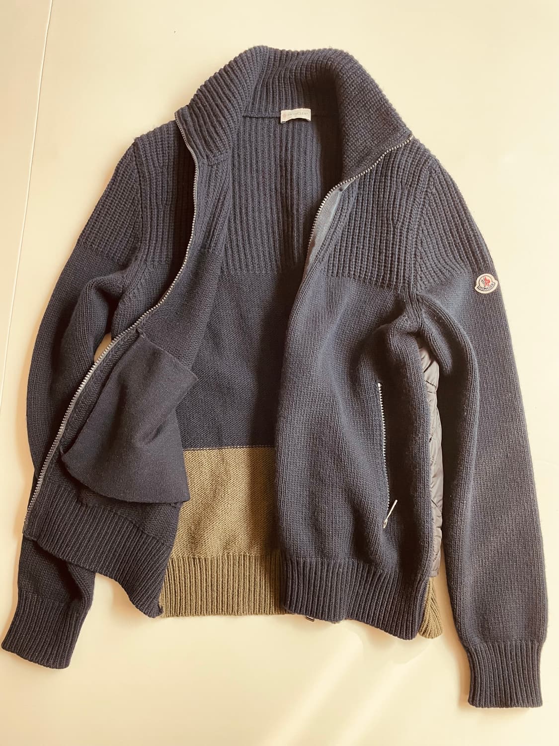 몽클레어 방한 가디건 MAGLIONE TRICOT CARDIGAN 상품이미지2