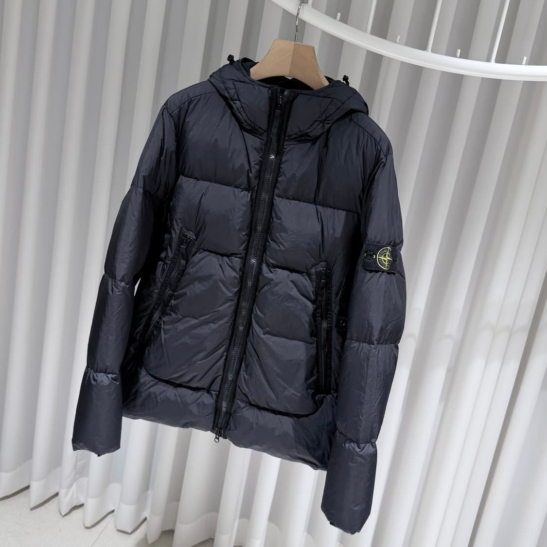 (A+/L) / 스톤아일랜드 크링클랩스 후드 다운 패딩 자켓 블랙 상품이미지2