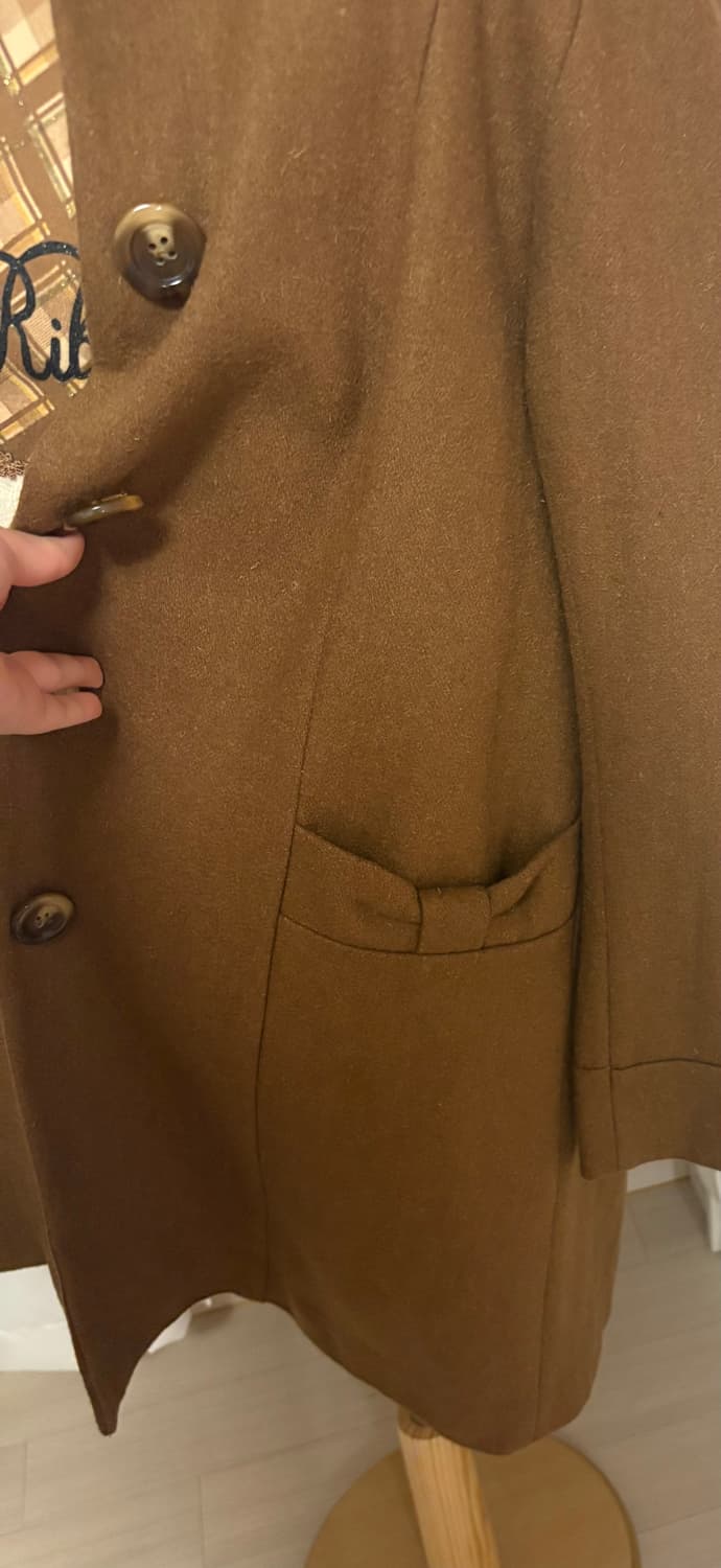 어스뮤직 라떼갸루 초코 리본 코트 상품이미지2