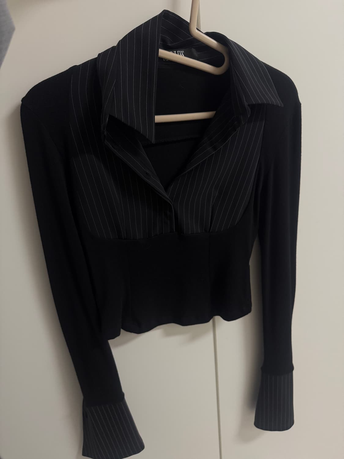 스트라이프 포인트 긴팔 셔츠 상품이미지1