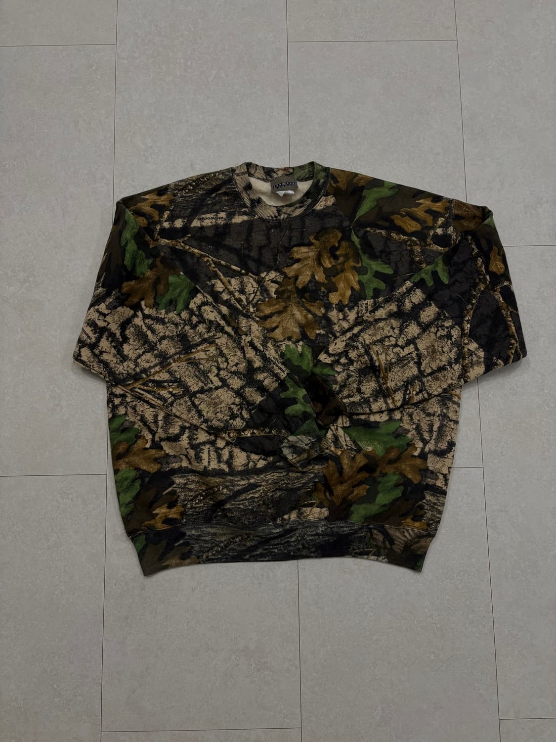 리얼트리카고 패턴 맨투맨 상품이미지2