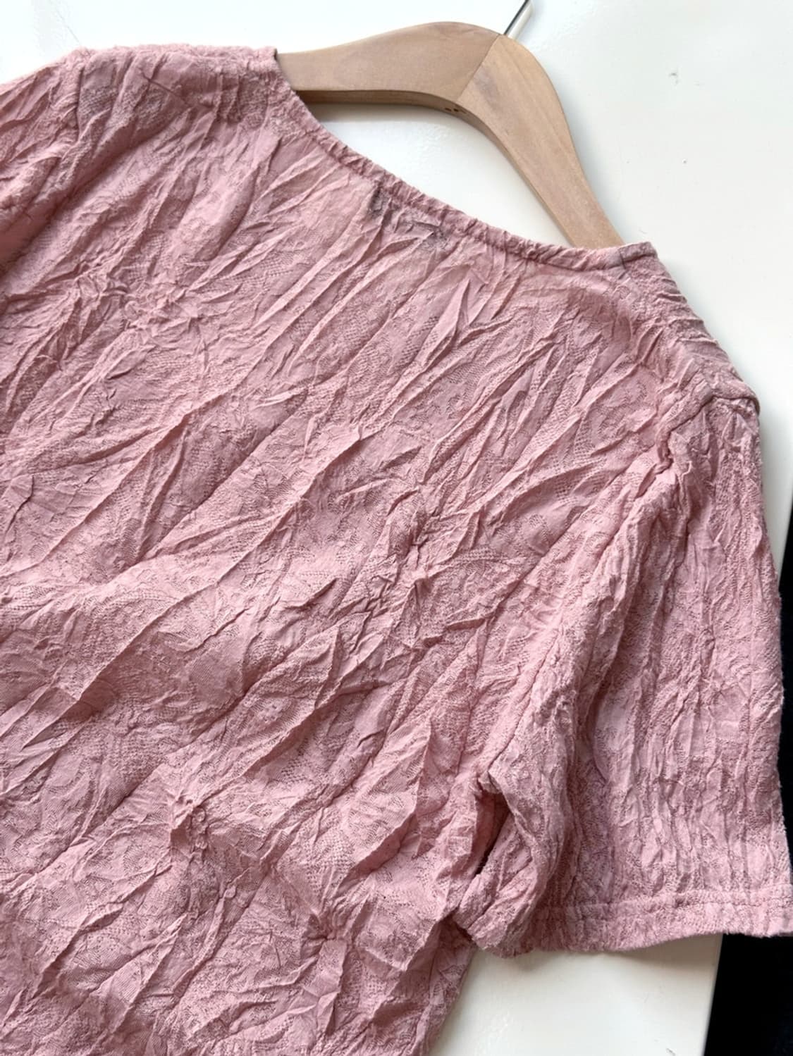 Irregular pattern wrinkled top 상품이미지7