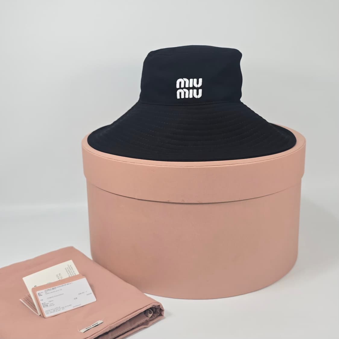 미우미우 자수로고 드릴햇 ( M ) 상품이미지1