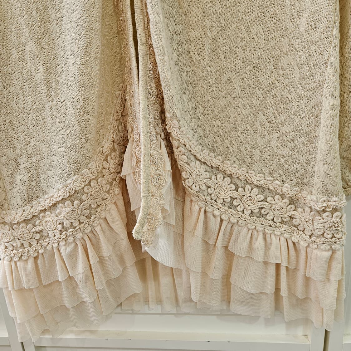 아이보리 레이스 롱 가디건 프릴 장식 상품이미지4