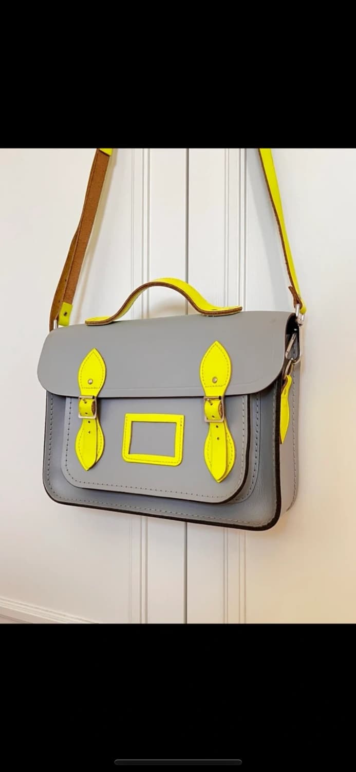 Authentic Leather 소가죽 네온 사첼 백  상품이미지3