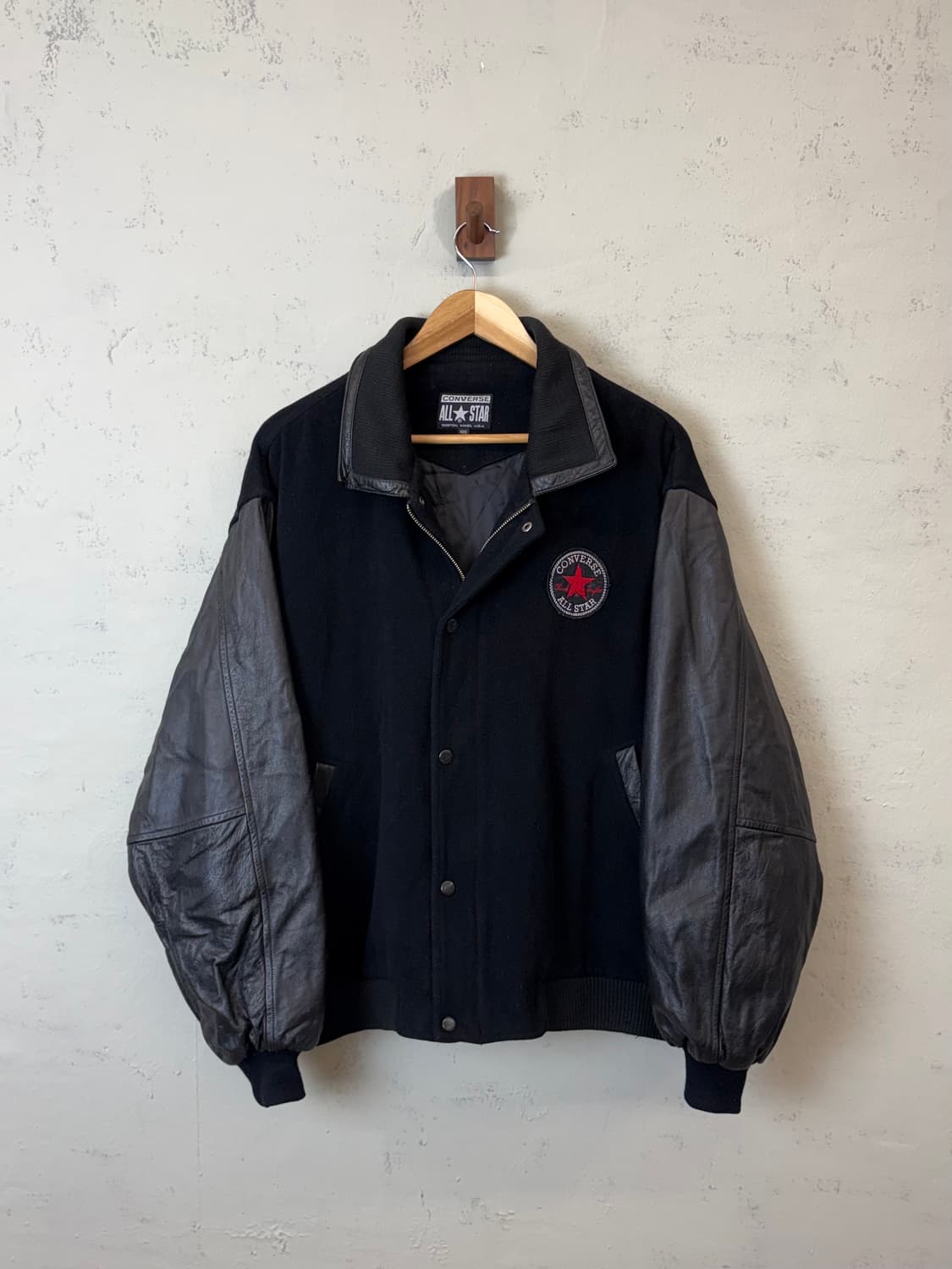 컨버스 90s 빈티지 빅로고 레더 바시티 자켓 상품이미지2
