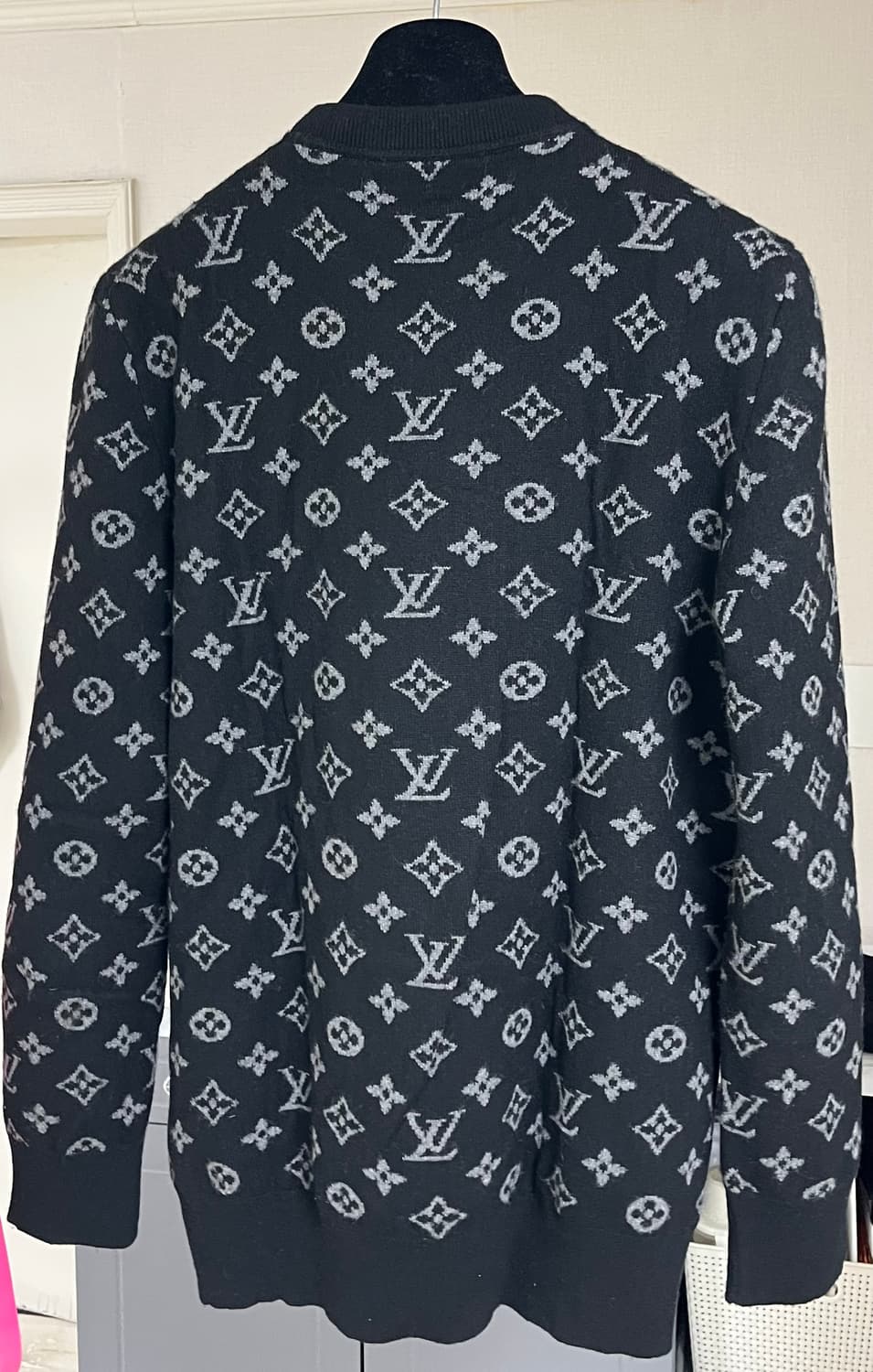 루이비통 / 하프앤하프 모노그램 캐시미어 니트 / 블랙 / M 상품이미지2