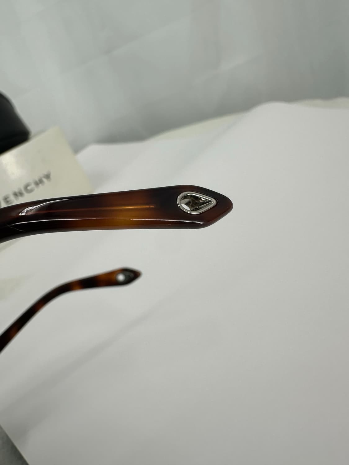 [새상품 무료배송] 정품 지방시 Made in Italy 선글라스 상품이미지10