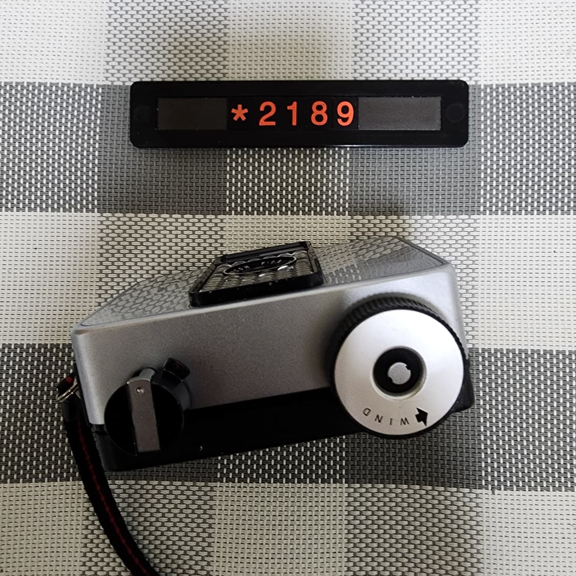 리코 오토하프 E 필름카메라 실버바디 상품이미지4