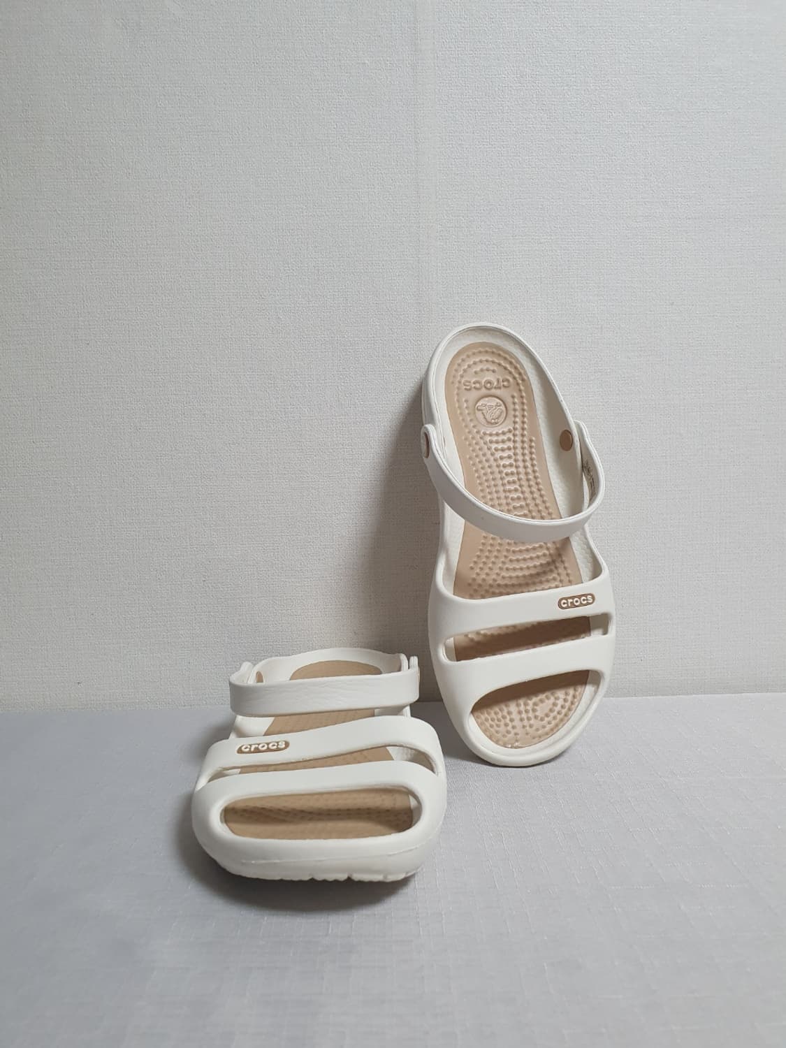 250mm 크록스 클레오2 여성 샌들 화이트 W8 상품이미지1