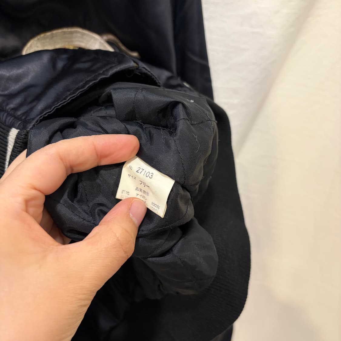 빈티지 자수 스카쟌 블랙 점퍼 상품이미지4