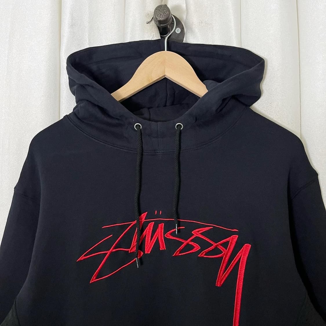 스투시 네이비 레드로고 후드티 상품이미지2