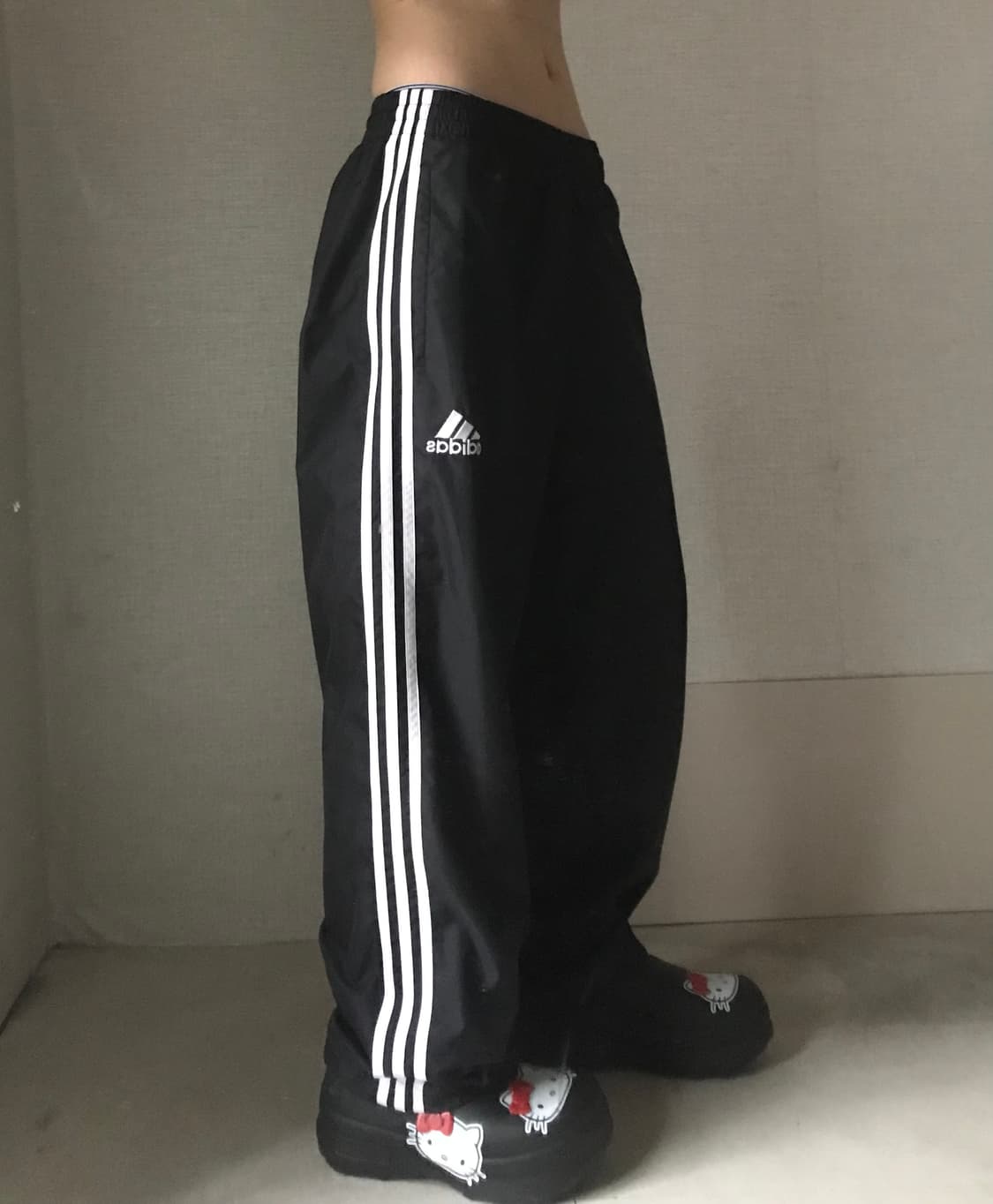 아디다스 90s 와이드핏 트레이닝 팬츠 상품이미지1