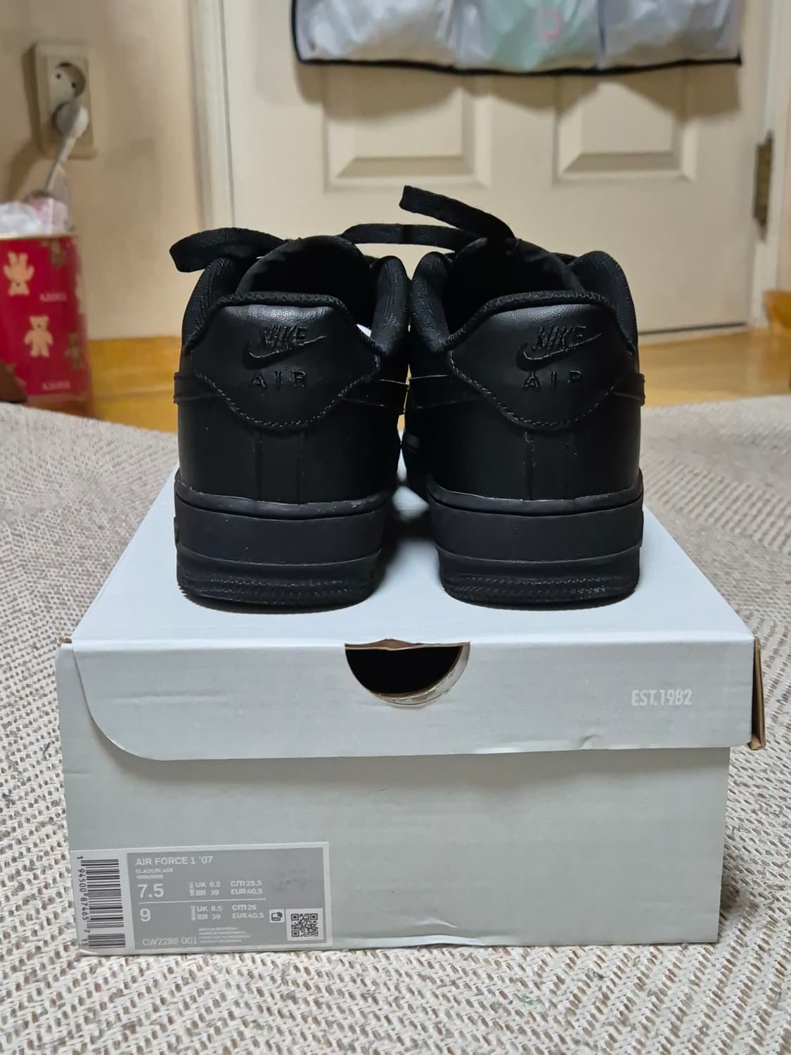 나이키 에어포스1 '07 올블랙 255mm 상품이미지3