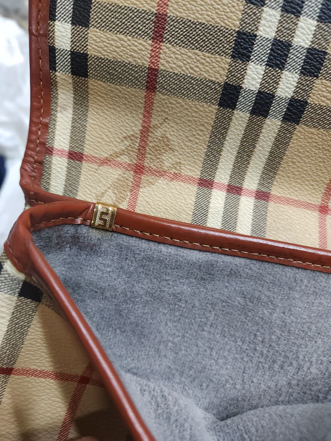 빈티지 버버리 노바체크 클러치
​
burberry 상품이미지7
