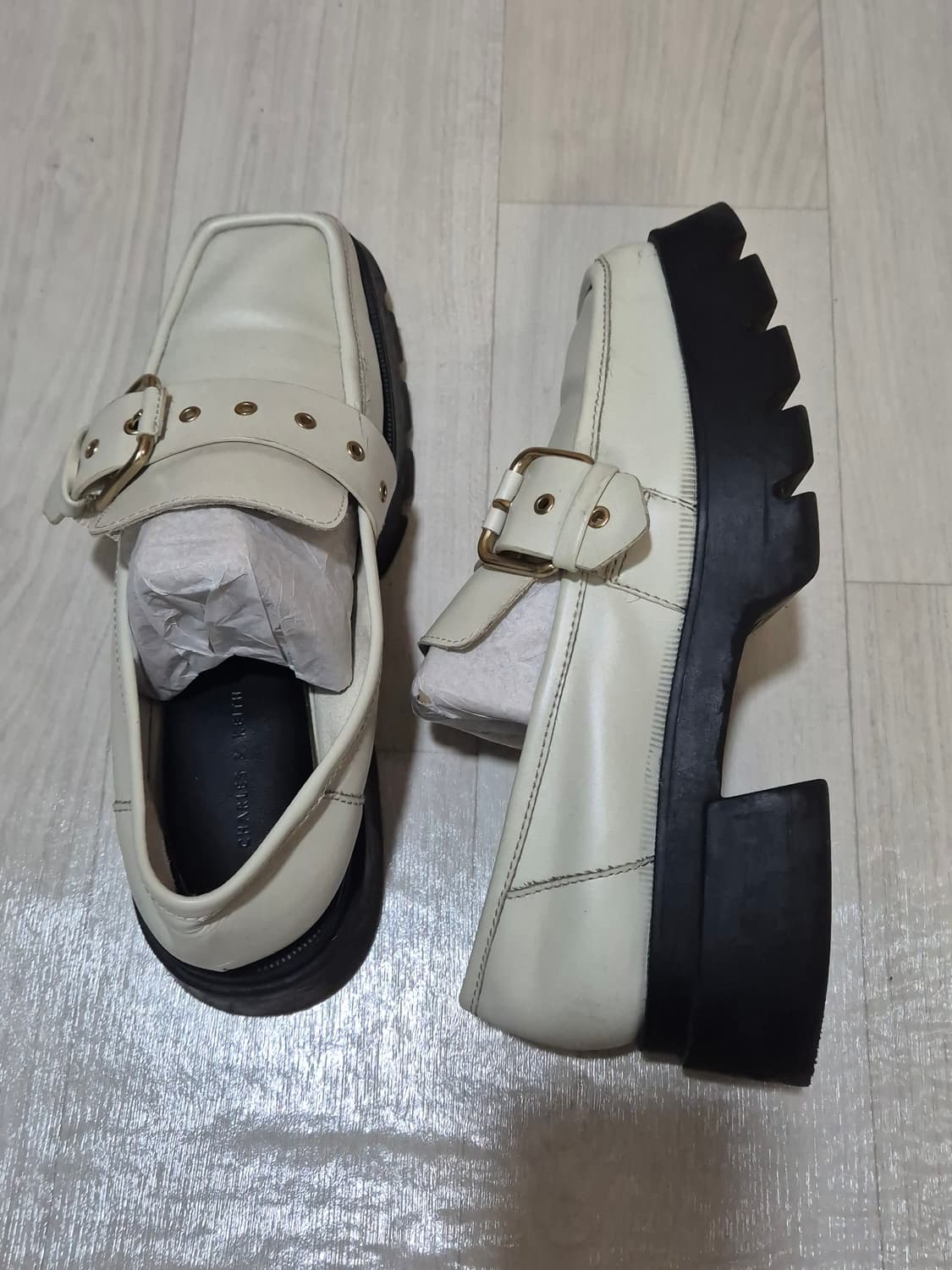 찰스앤키스 벨티드 통굽 로퍼 38 상품이미지1