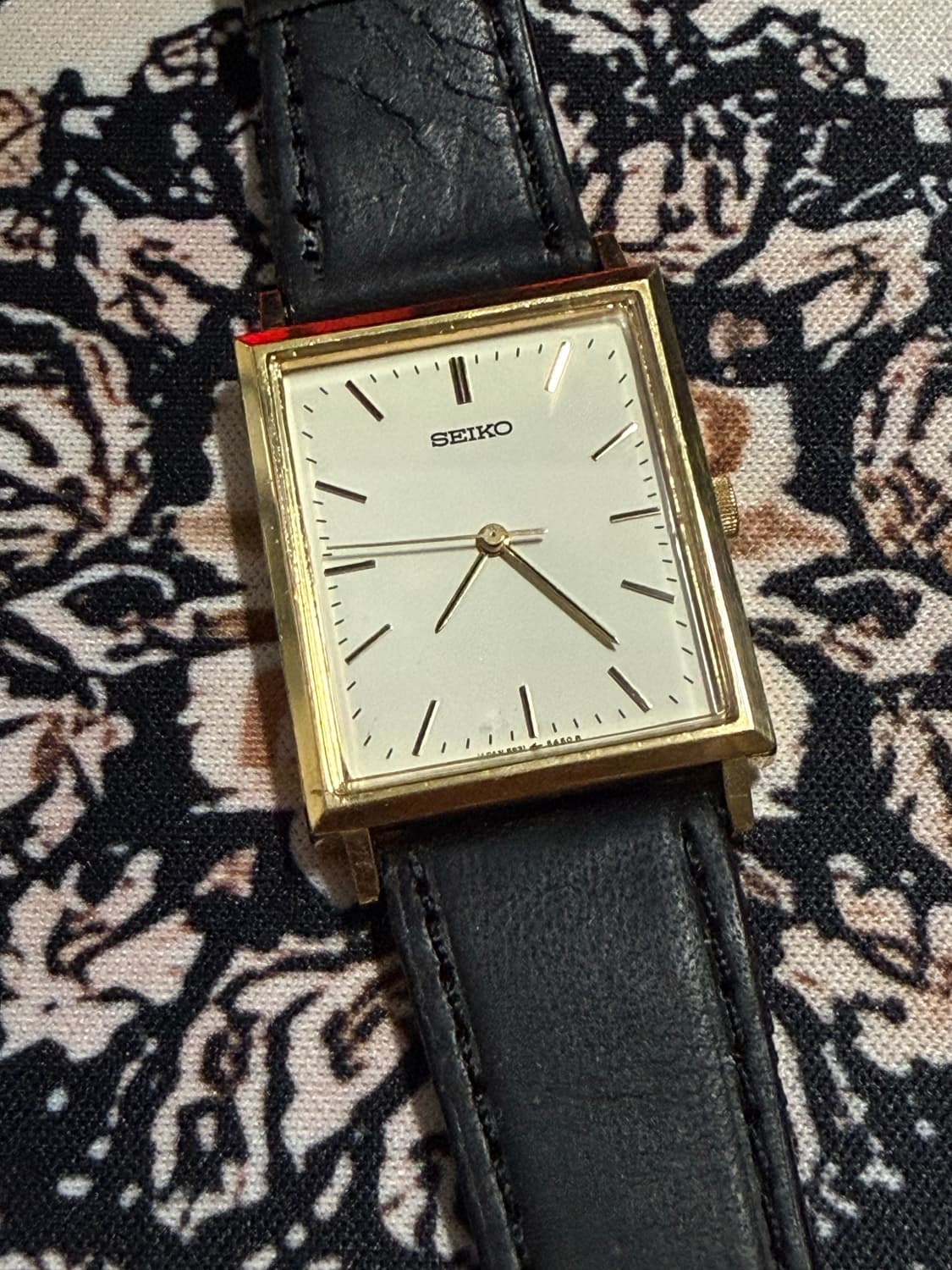 SEIKO 빈티지 쿼츠 시계 상품이미지1