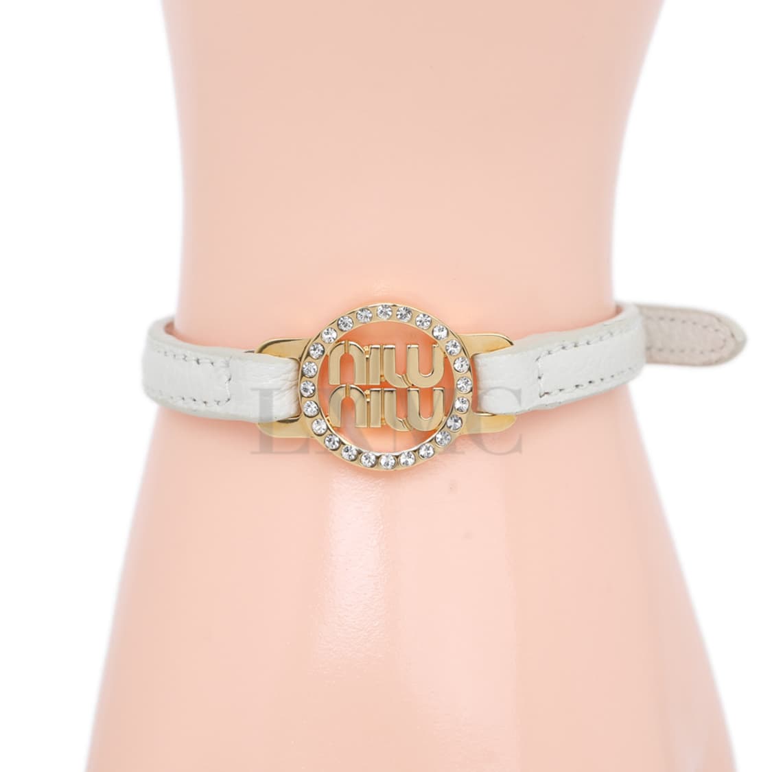 미우미우 크리스탈 로고 마드라스 팔찌 화이트 가죽팔찌 5IB398 상품이미지6