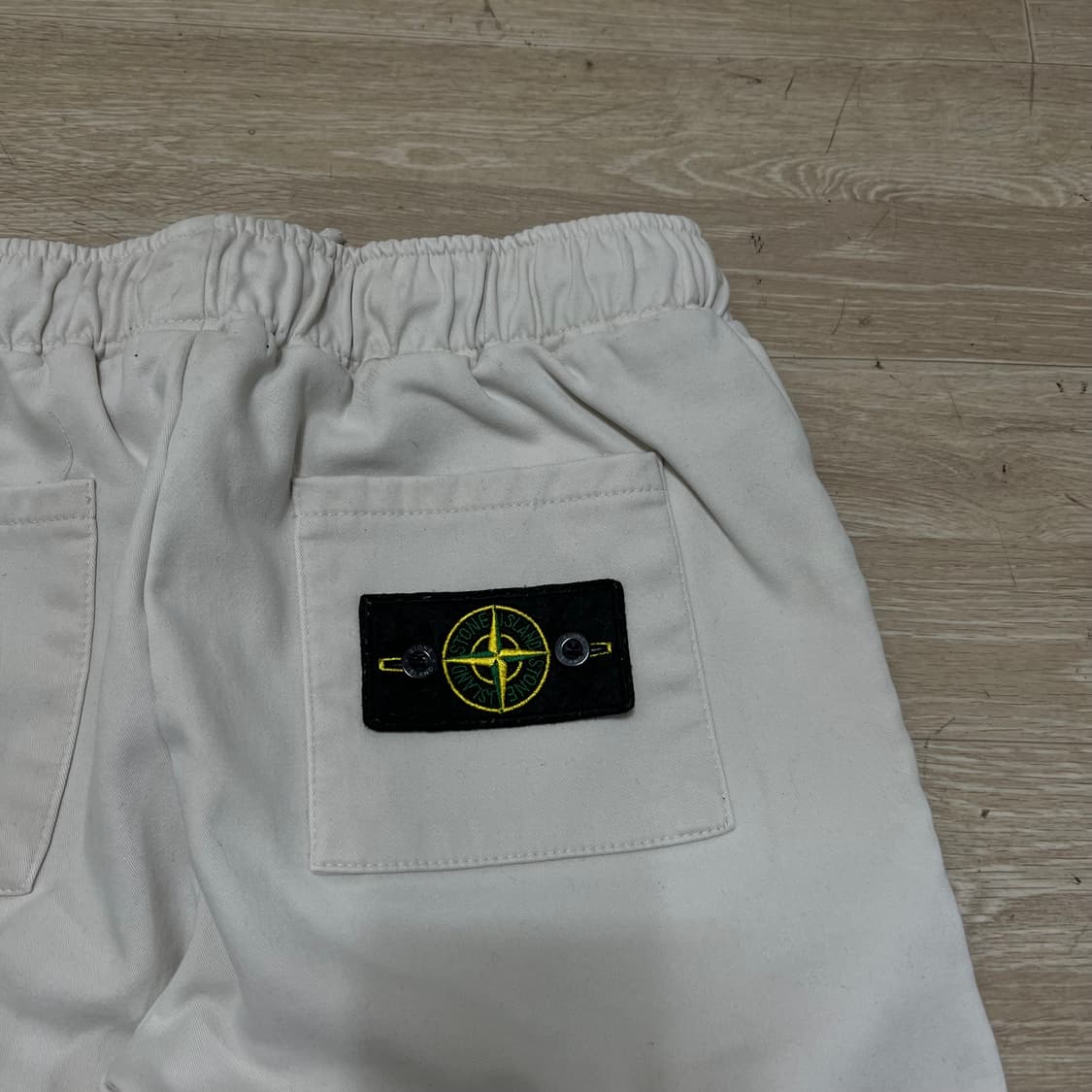 스톤아일랜드 시그니처 와펜 패치 카고 조거팬츠 [크림] XL 상품이미지6