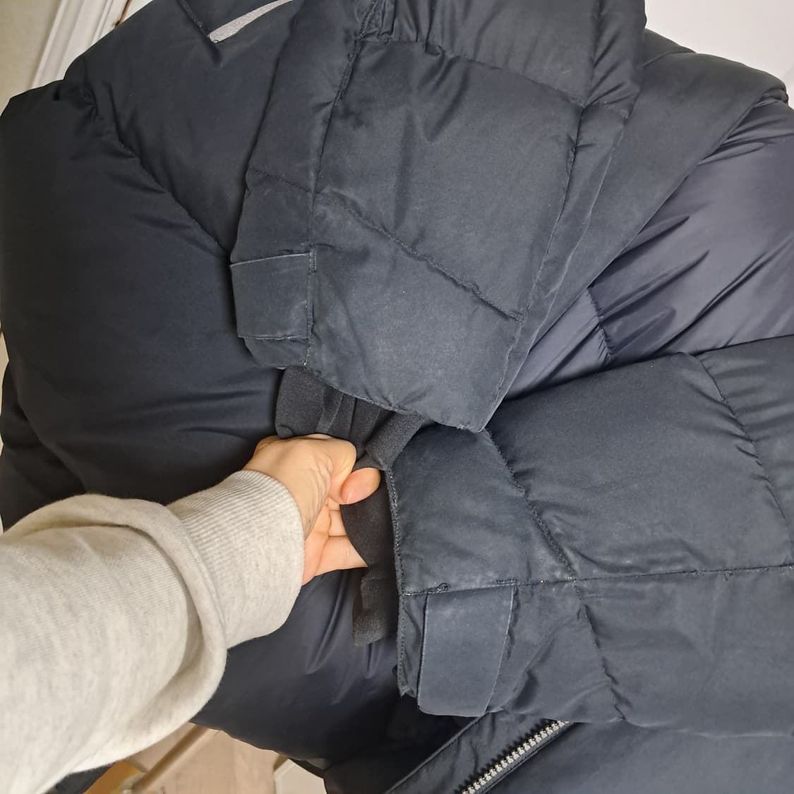 디스커버리 롱패딩 덕다운 100 블랙 상품이미지9