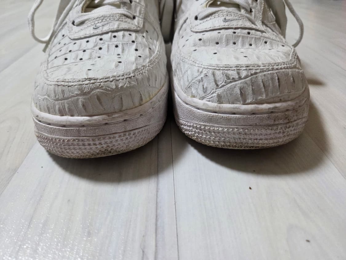 나이키 에어포스 1 로우 '07 LV8 화이트 크록 270 상품이미지3