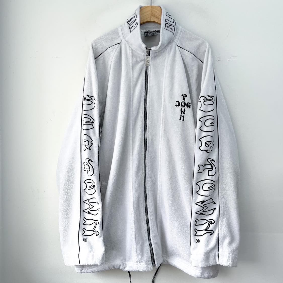 독 타운 90s 블랙 드래곤 화이트 벨루어 트랙 자켓 상품이미지4