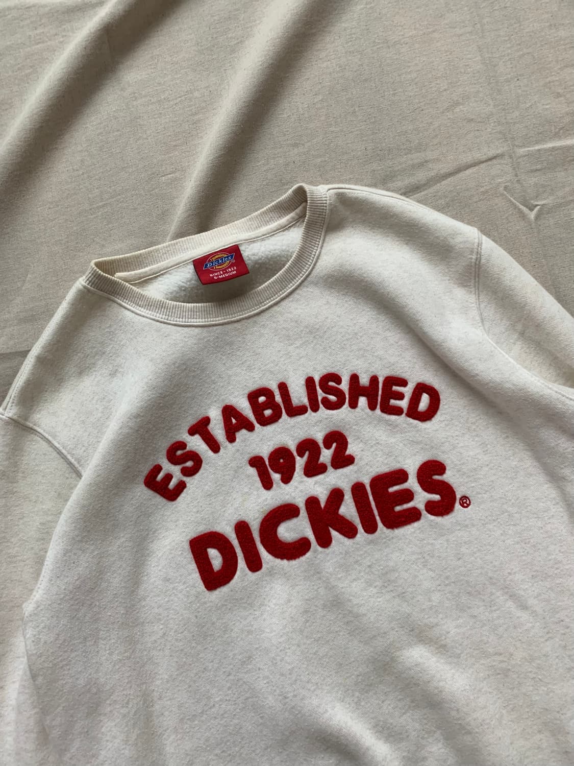 디키즈 자수로고 아이보리 레드 맨투맨 상품이미지6