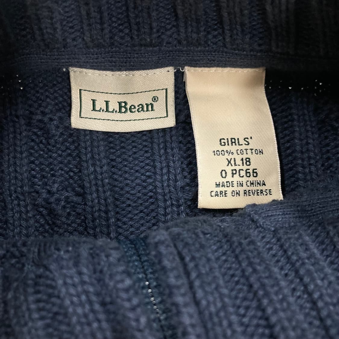 L.L Bean 네이비 컬러 미니멀 꽈배기 니트 집업 상품이미지3