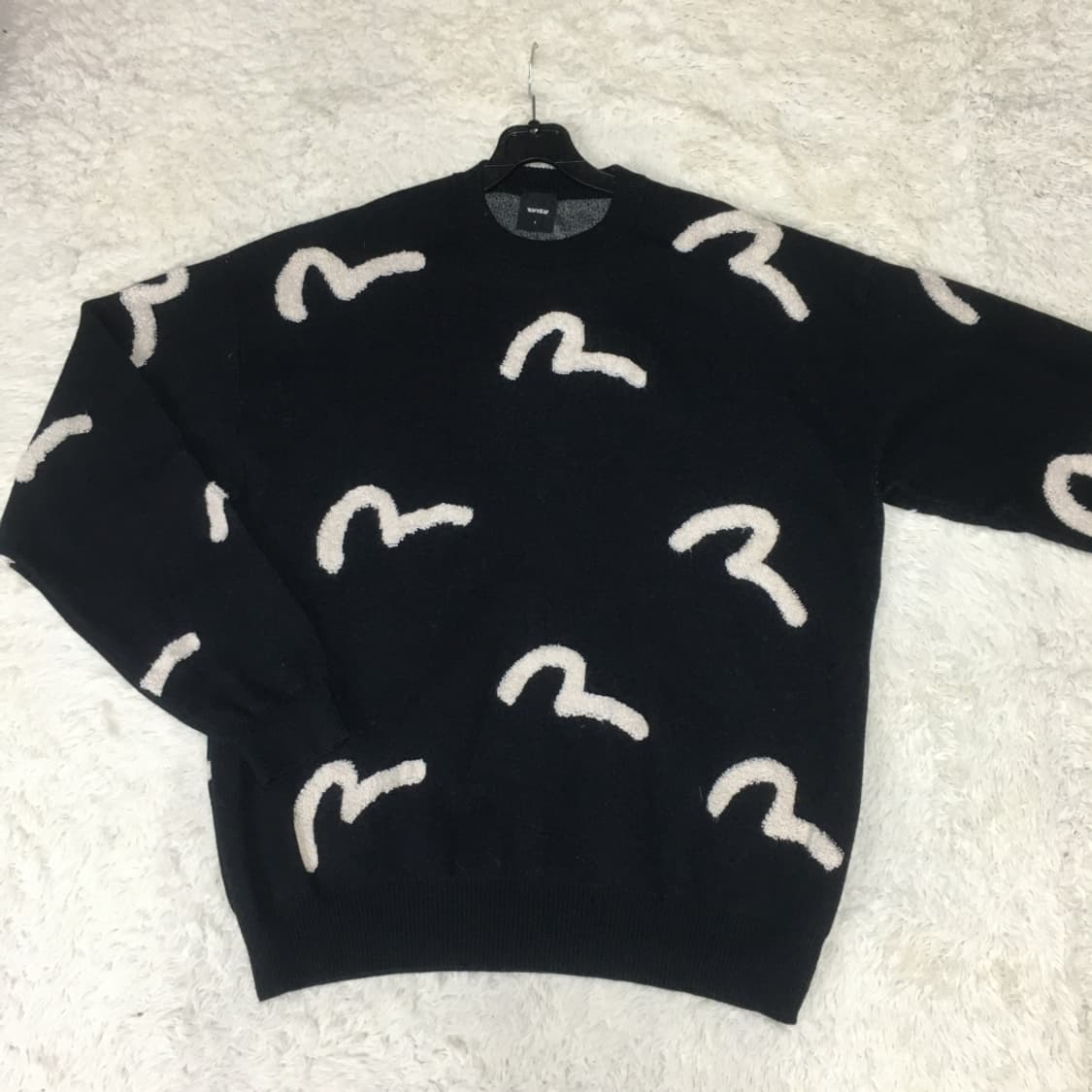 에비수 라운드넥니트 CC10 상품이미지1