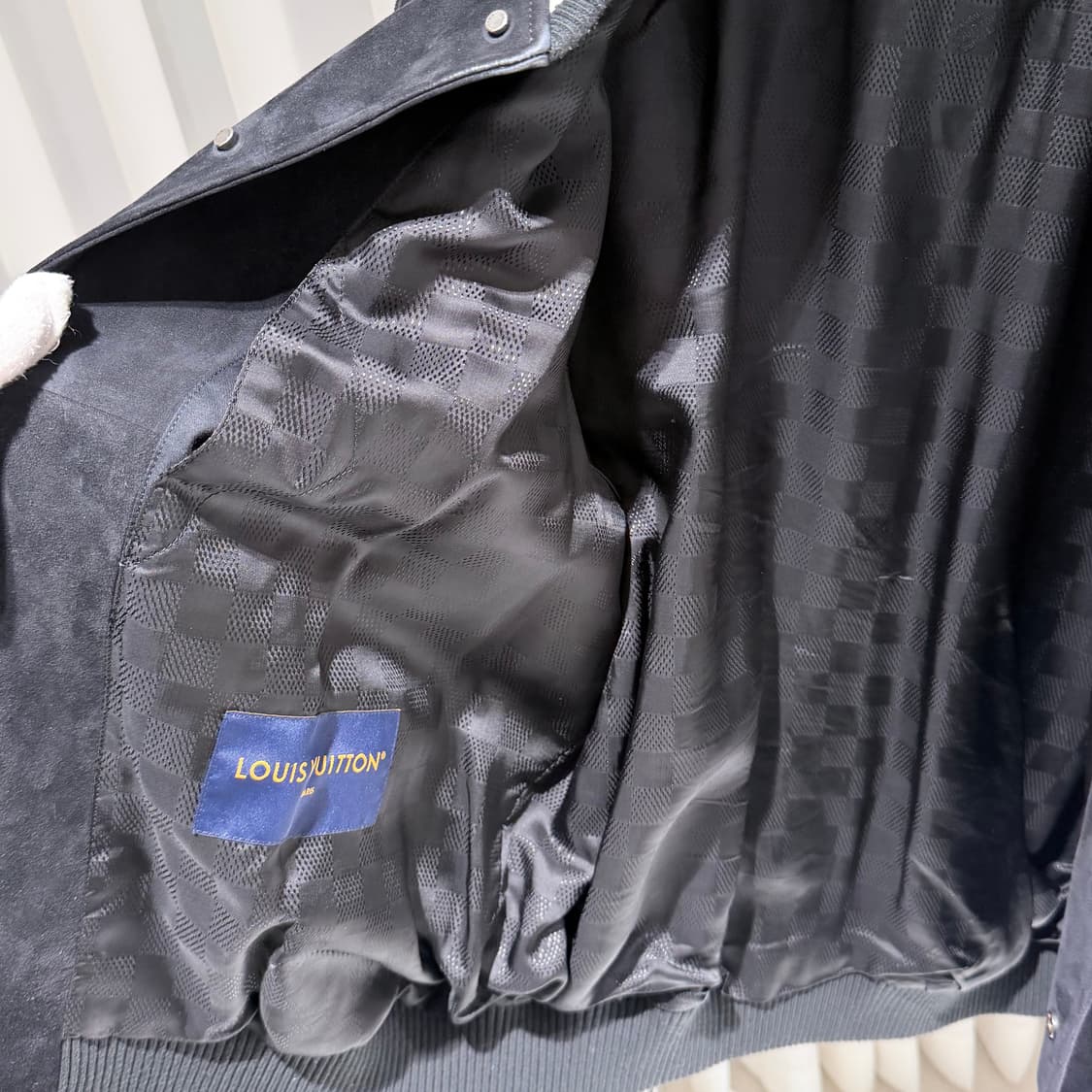 (A+/48) / 루이비통 엠벨리시드 램스킨 보머 블루종 상품이미지8