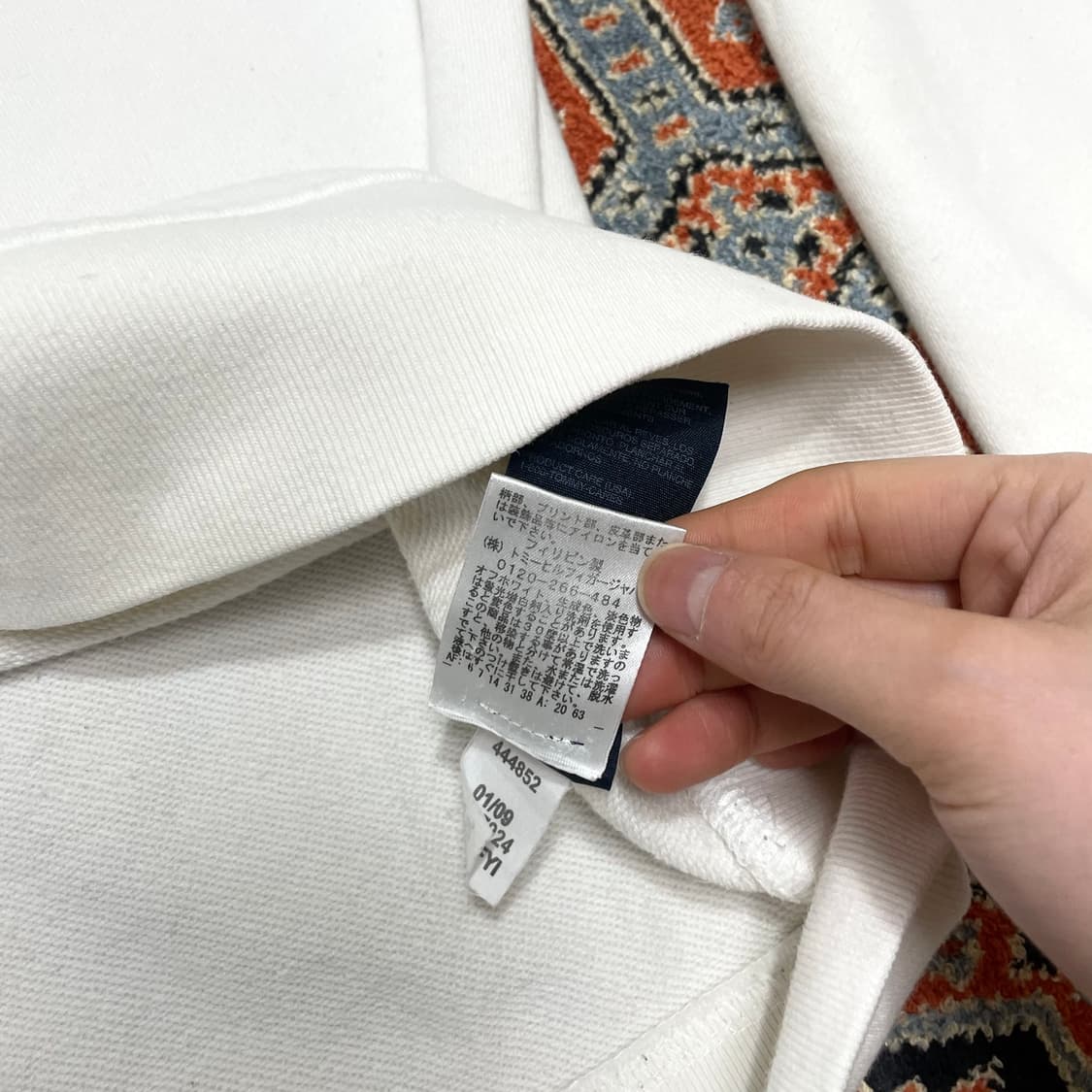 타미힐피거 스펠로고 화이트 맨투맨 남성S 상품이미지6