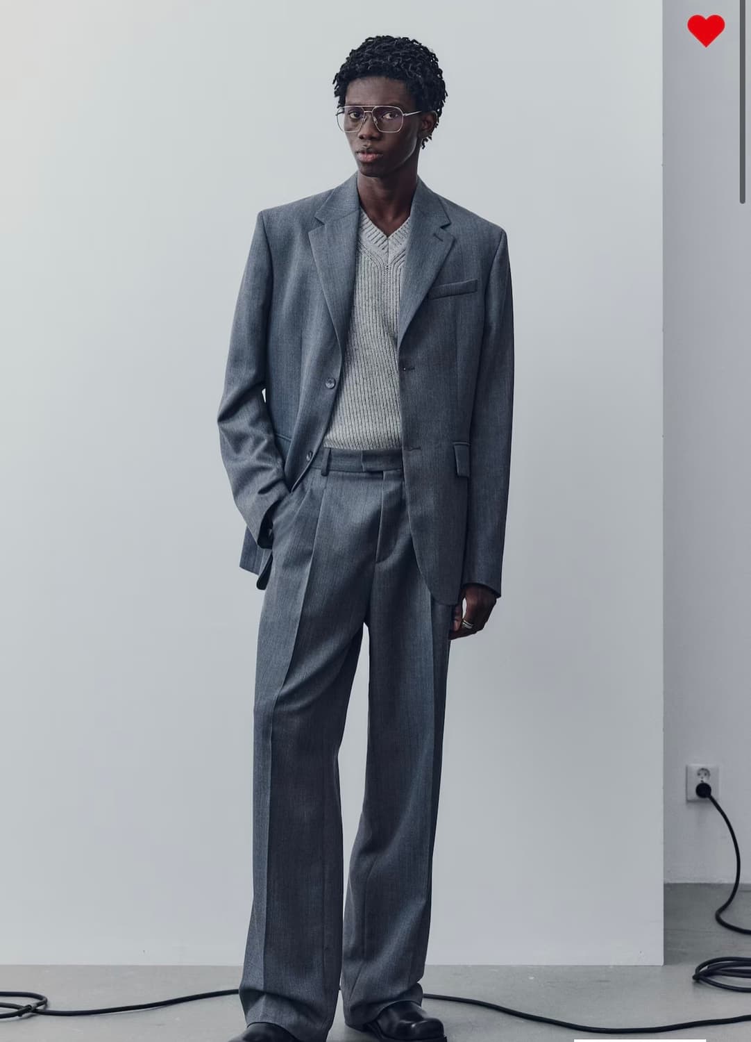 H&M 프리미엄셀렉션 라인 남성 울블렌드 와이드핏 수프 팬츠 48 사이즈 상품이미지2