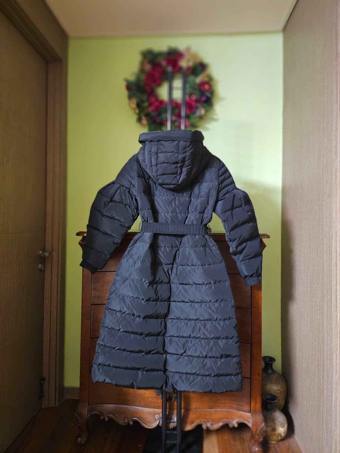 베네통 퍼프소매 구스롱패딩 상품이미지2