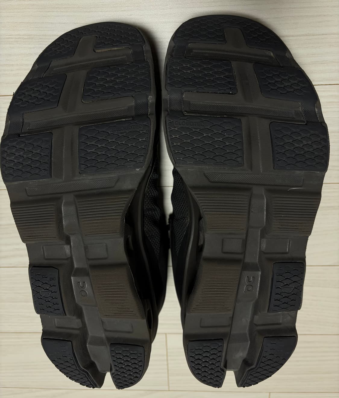 파프 온 클라우드몬스터 2 브라운  상품이미지4