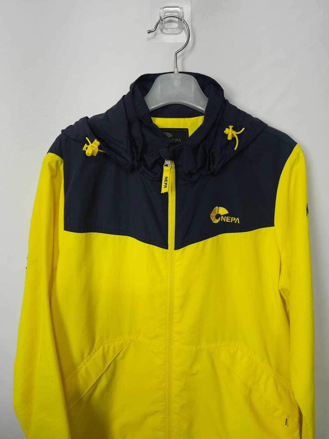 네파 여성 바람막이 점퍼 95 (M) 옐로우네이비 상품이미지2