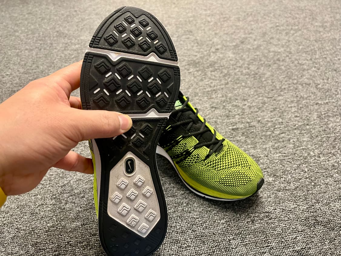 [255] 나이키 플라이니트 트레이너 형광  상품이미지6