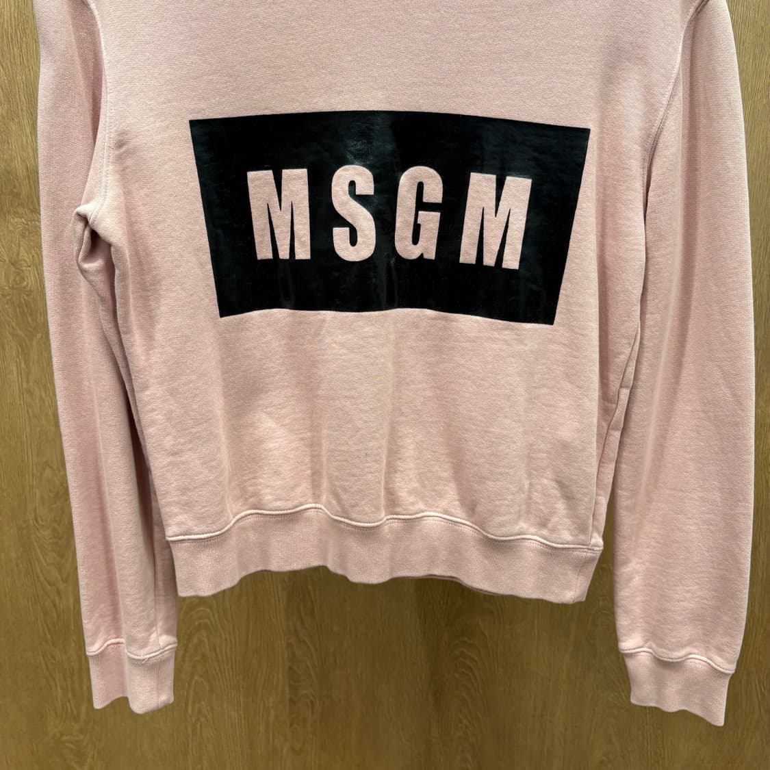 MSGM 라운드넥 긴팔 크롭 맨투맨 빅 로고 박스 프린팅 디테일 핑크 상품이미지5